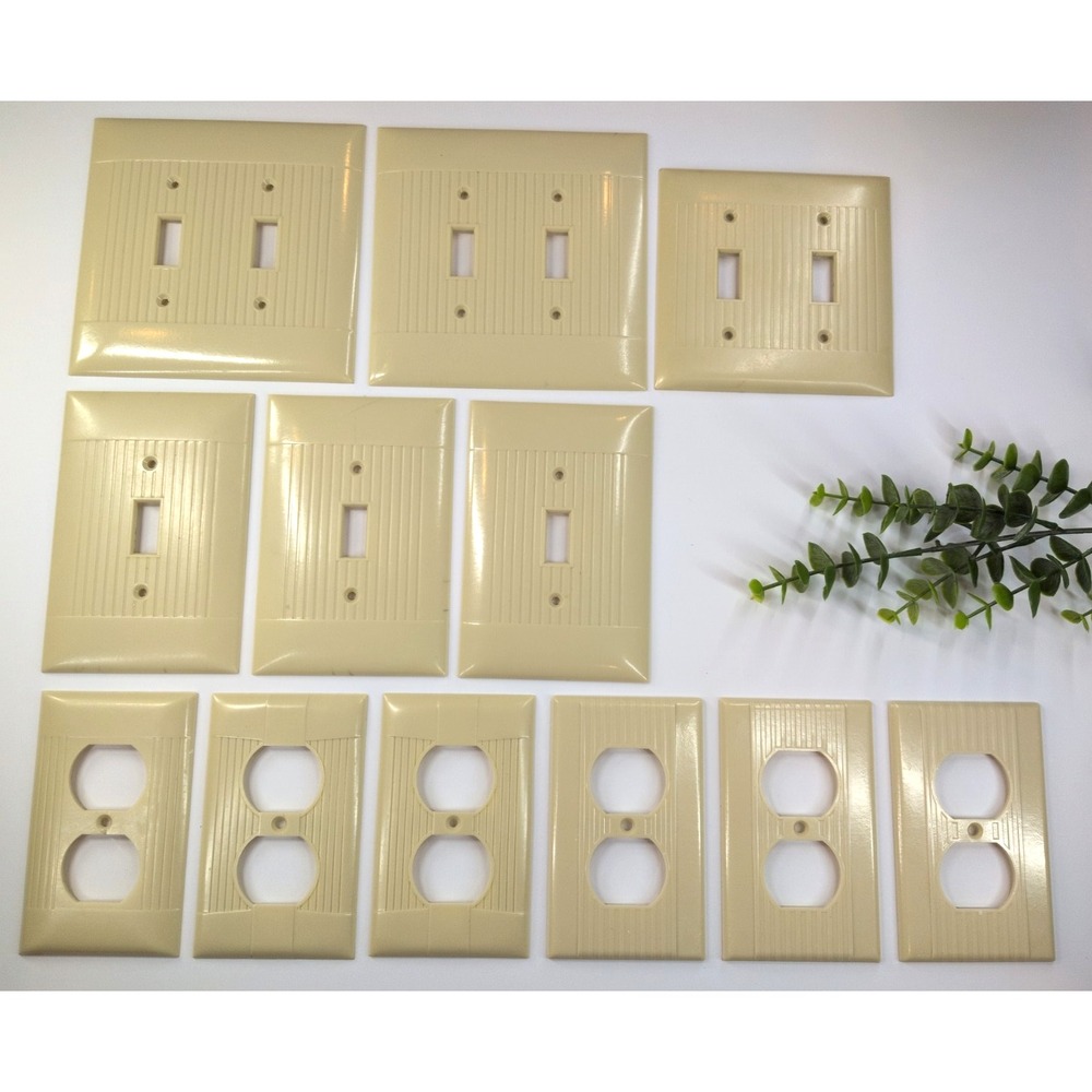VTG LOT 12🔸Sierra Leviton Electric Ribbed Outlet Light Switch Covers Plates USA